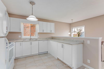 119 Berczy St, Barrie - Codrington image-0-3