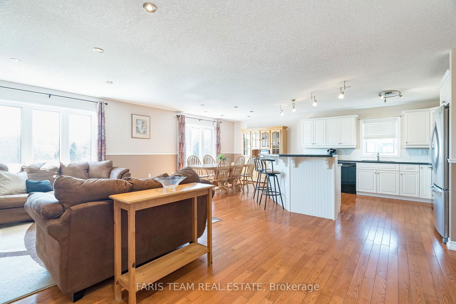 Detached House sold at 1032 Flos Road 4 N/A, Springwater, Phelpston, L0L 0A9 - MLS: S12093894