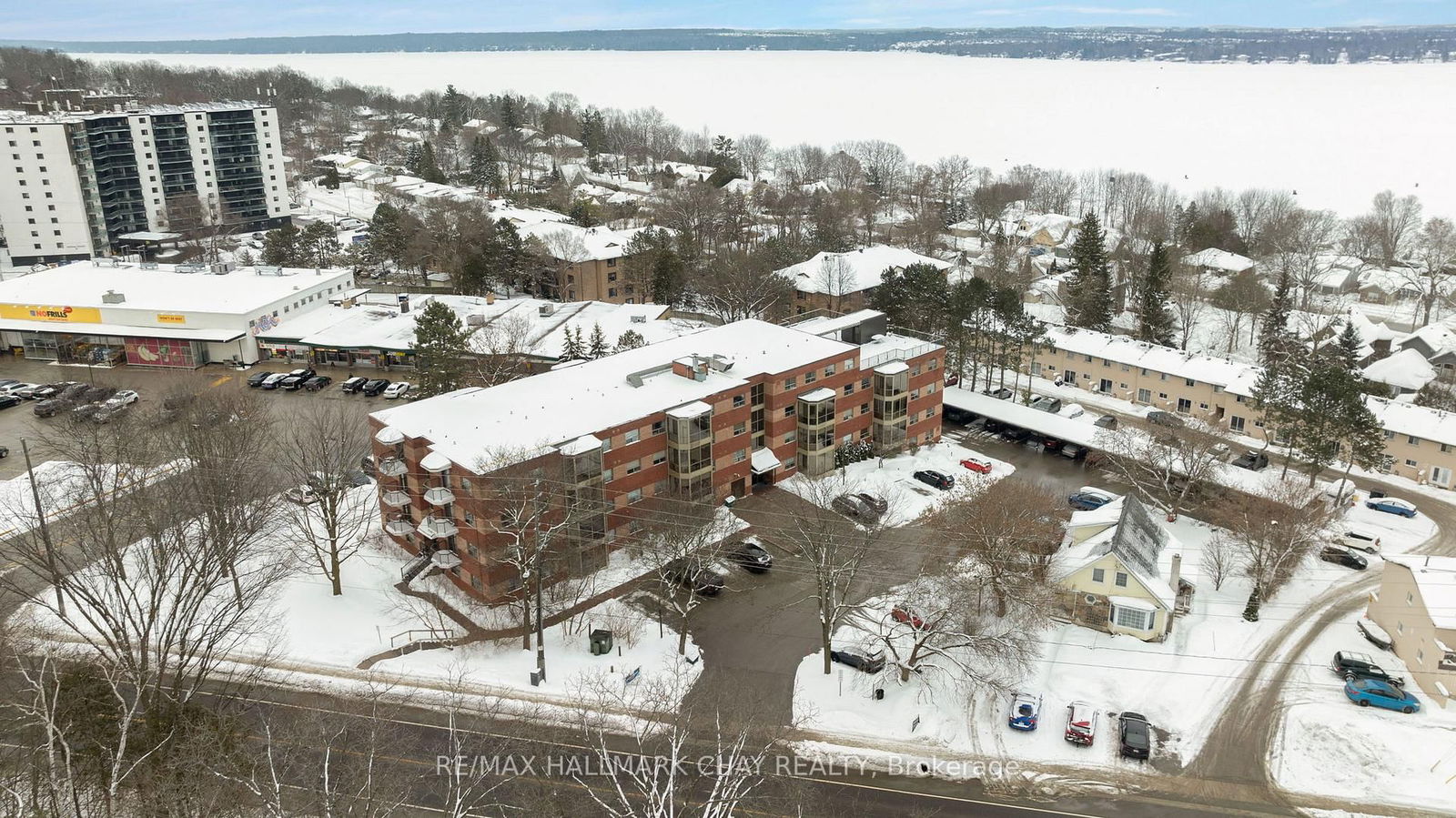 Condo sold at 208-291 Blake Street, Barrie, North Shore, L4M 1K7 - MLS: S12094319