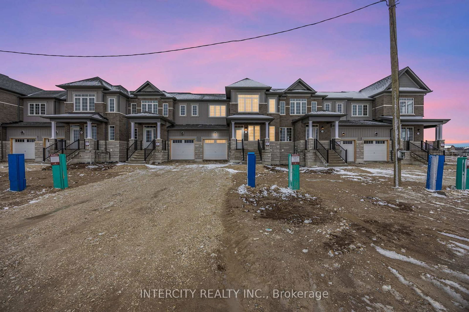 Townhouse for sale at 5 Avalon Drive, Wasaga Beach, Wasaga Beach, L9R 0M2 - MLS: S12094405
