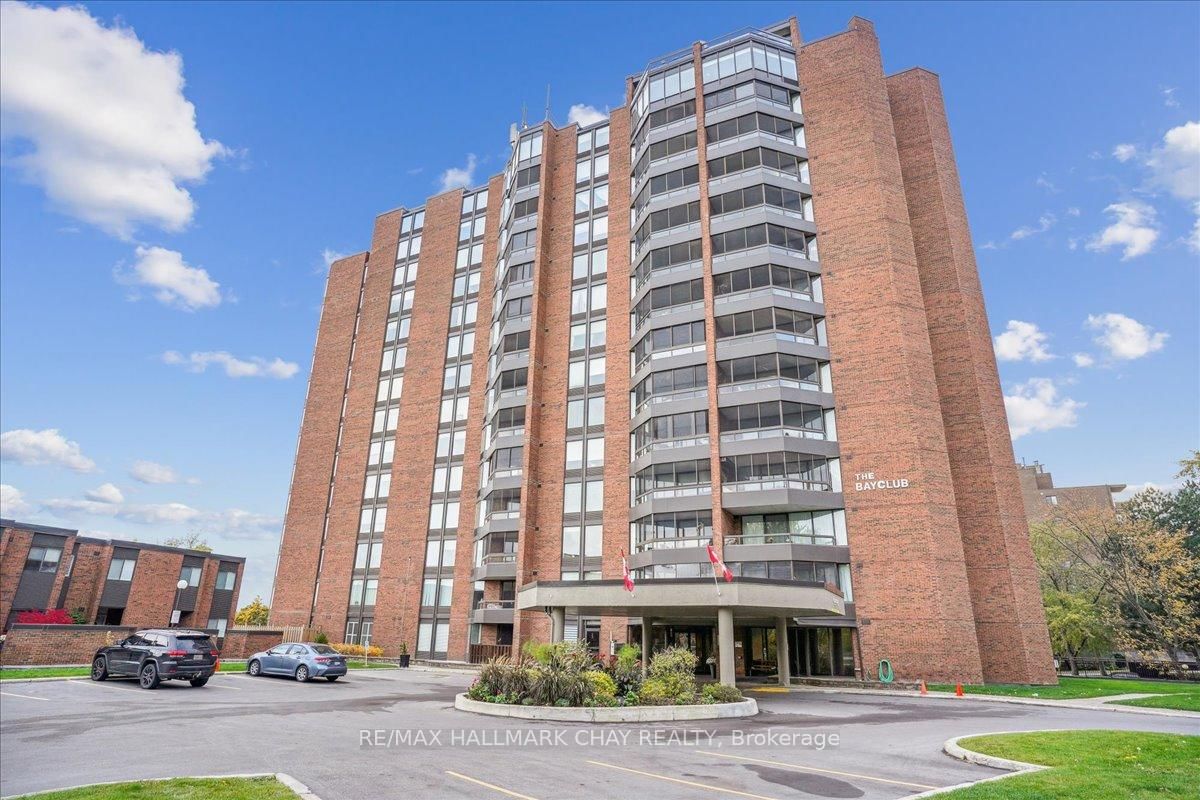 Condo for sale at 204-181 Collier Street, Barrie, City Centre, L4M 5L6 - MLS: S12096567