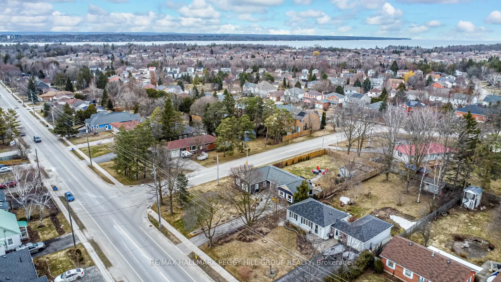 Detached House for sale at 219 Cox Mill Road, Barrie, Painswick North, L4N 4G6 - MLS: S12096830