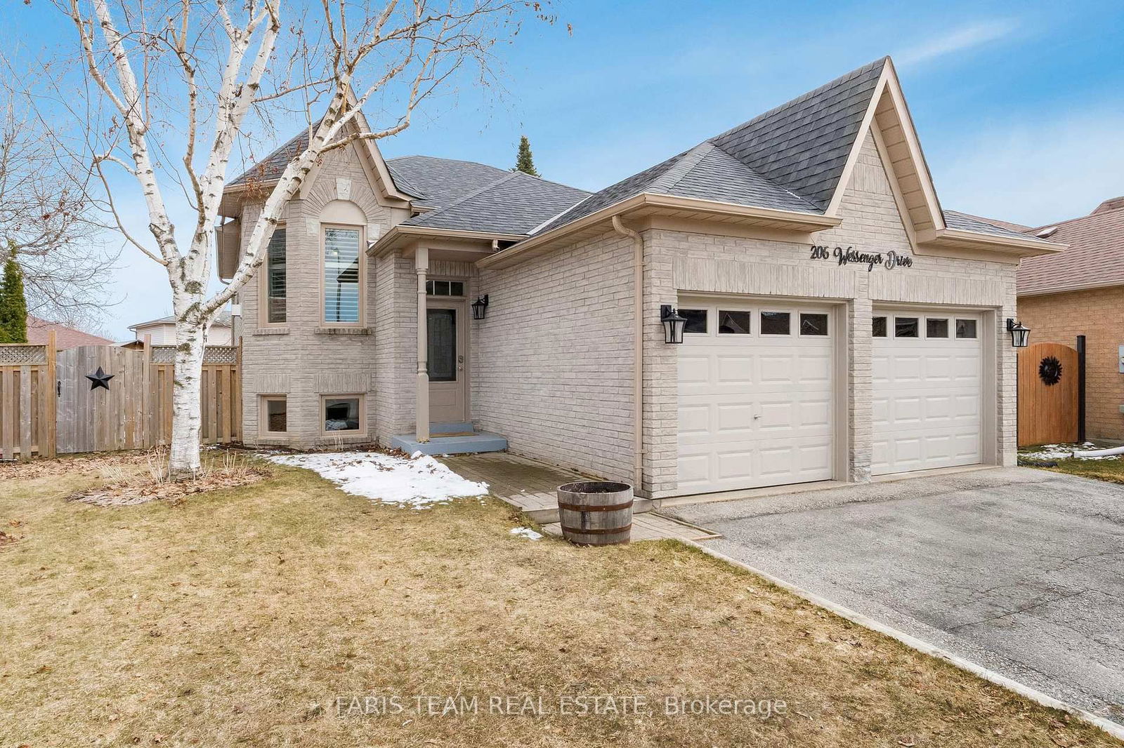Detached House for sale at 206 Wessenger Drive, Barrie, Holly, L4N 8N9 - MLS: S12097025