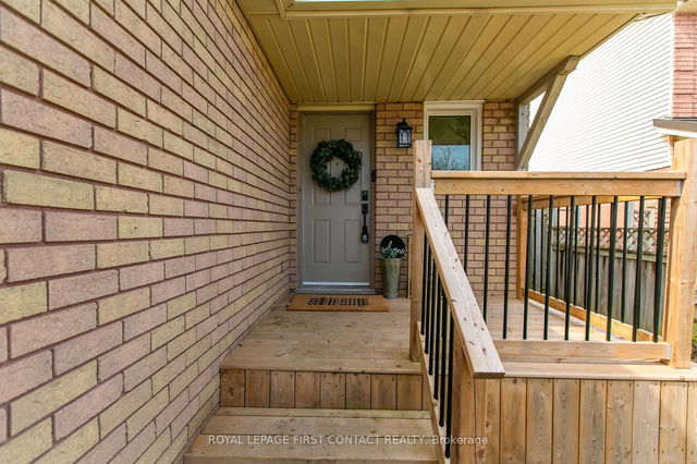 16 Hadden Crescent