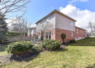 60 Woodside Dr, Orillia - Orillia image-0-2