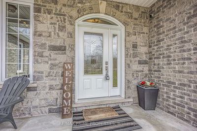 33 Springhome Rd, Oro-Medonte - Rural Oro-Medonte image-0-4