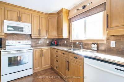 47 Briar Rd, Barrie - Allandale Heights image-0-3