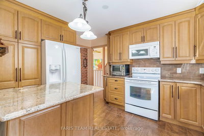 47 Briar Rd, Barrie - Allandale Heights image-0-4