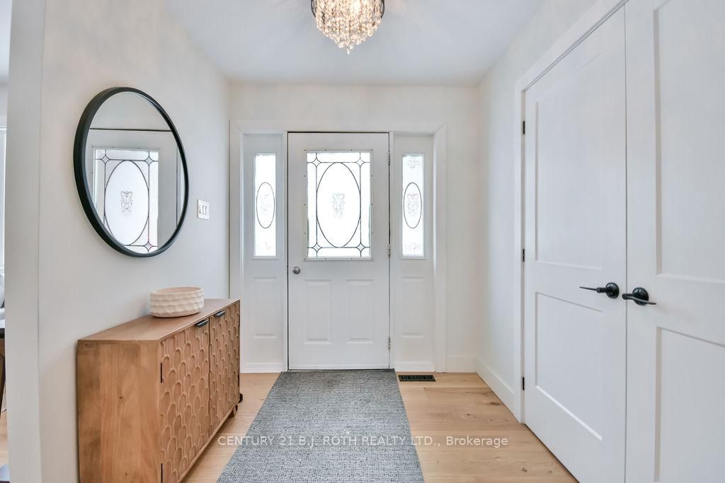 Detached House for sale at 46 Holloway Lane, Springwater, Midhurst, L0L 1X1 - MLS: S12104126