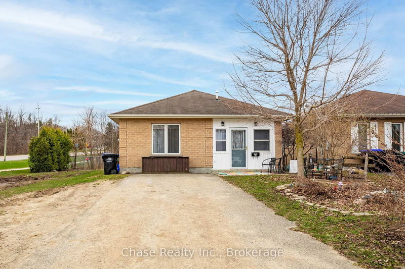 239 Yonge St, Midland - Midland image-0-0
