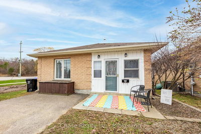 239 Yonge St, Midland - Midland image-0-1