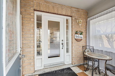 239 Yonge St, Midland - Midland image-0-4