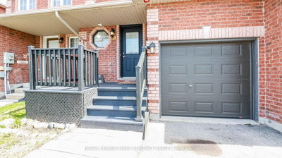 13 Lee Cres, Barrie - Holly image-0-1