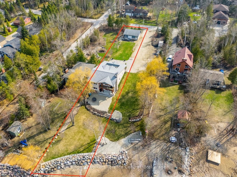 47 Glen Rd, Collingwood, L9Y 0X2 | Image 3