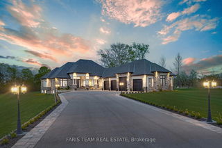 4454 North Valley Lane