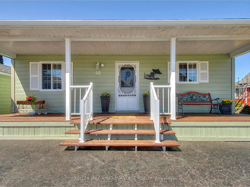 48 Madawaska Tr, Wasaga Beach, L9Z 1X7 | Image 2