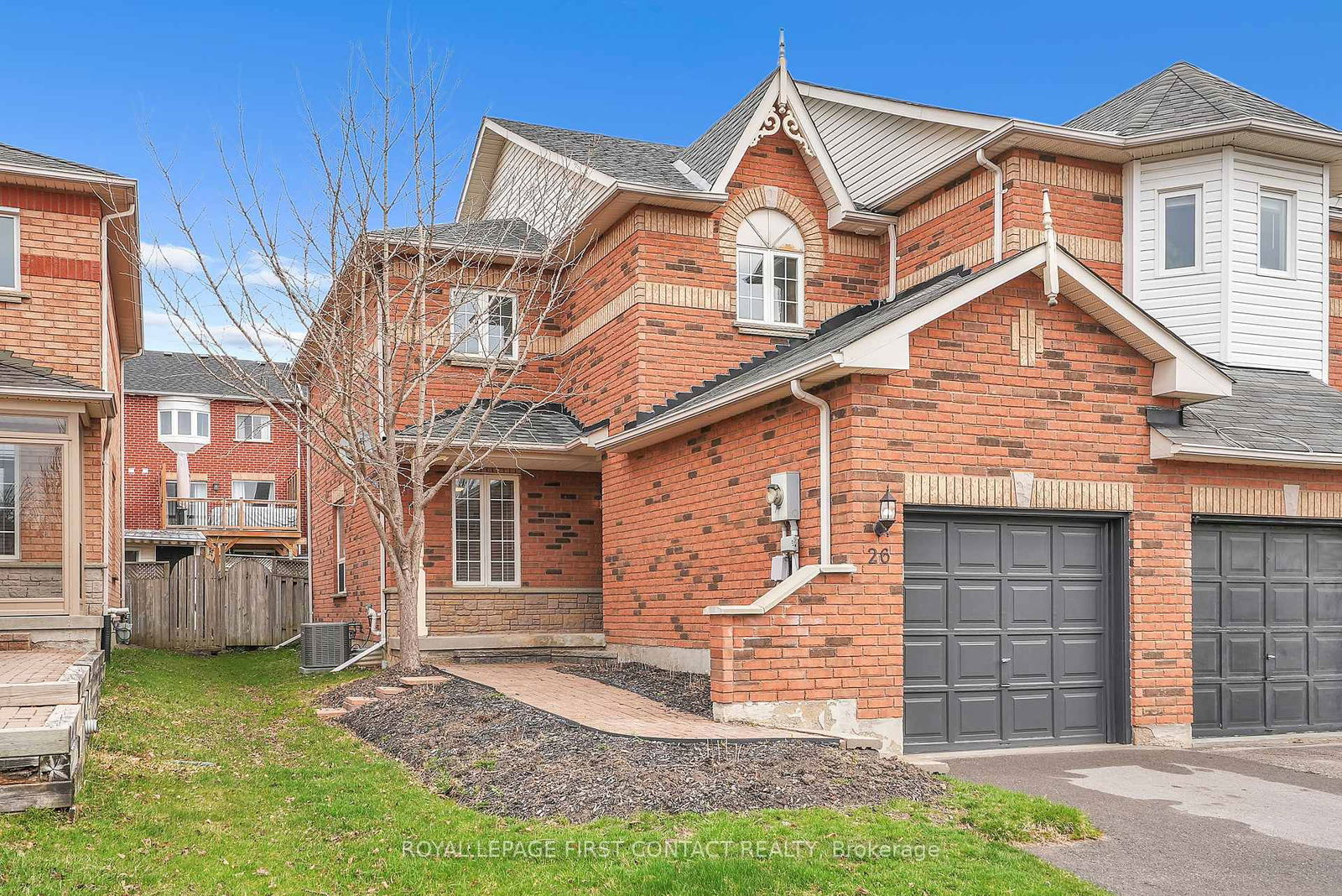Townhouse sold at 26 Drake Drive, Barrie, Painswick South, L4N 8W3 - MLS: S12107160