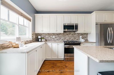 78 Landscape Dr, Oro-Medonte - Horseshoe Valley image-0-4