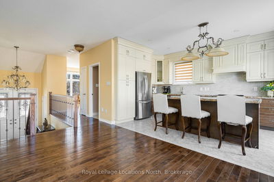 42 Cristiano Ave, Wasaga Beach - Wasaga Beach image-0-2