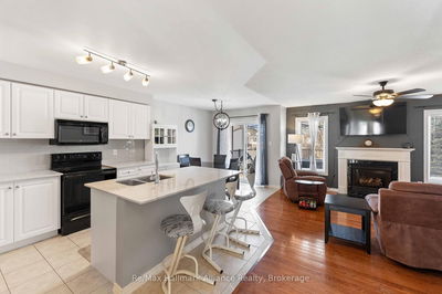 20 Meadowood Dr, Wasaga Beach - Wasaga Beach image-0-4