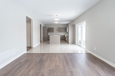 240 Springfield Cres, Clearview - Stayner image-0-4