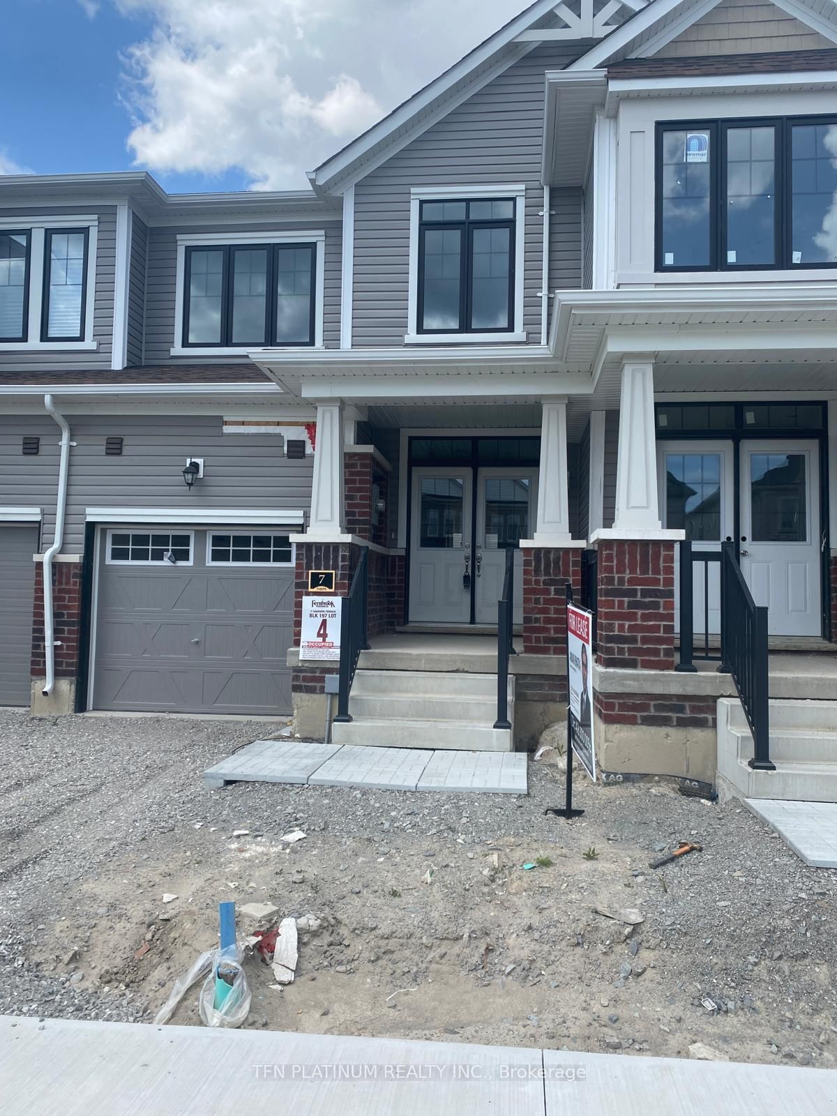 Townhouse for sale at 7 Tamworth Terrace, Barrie, Rural Barrie Southeast, L9J 0W5 - MLS: S12111026