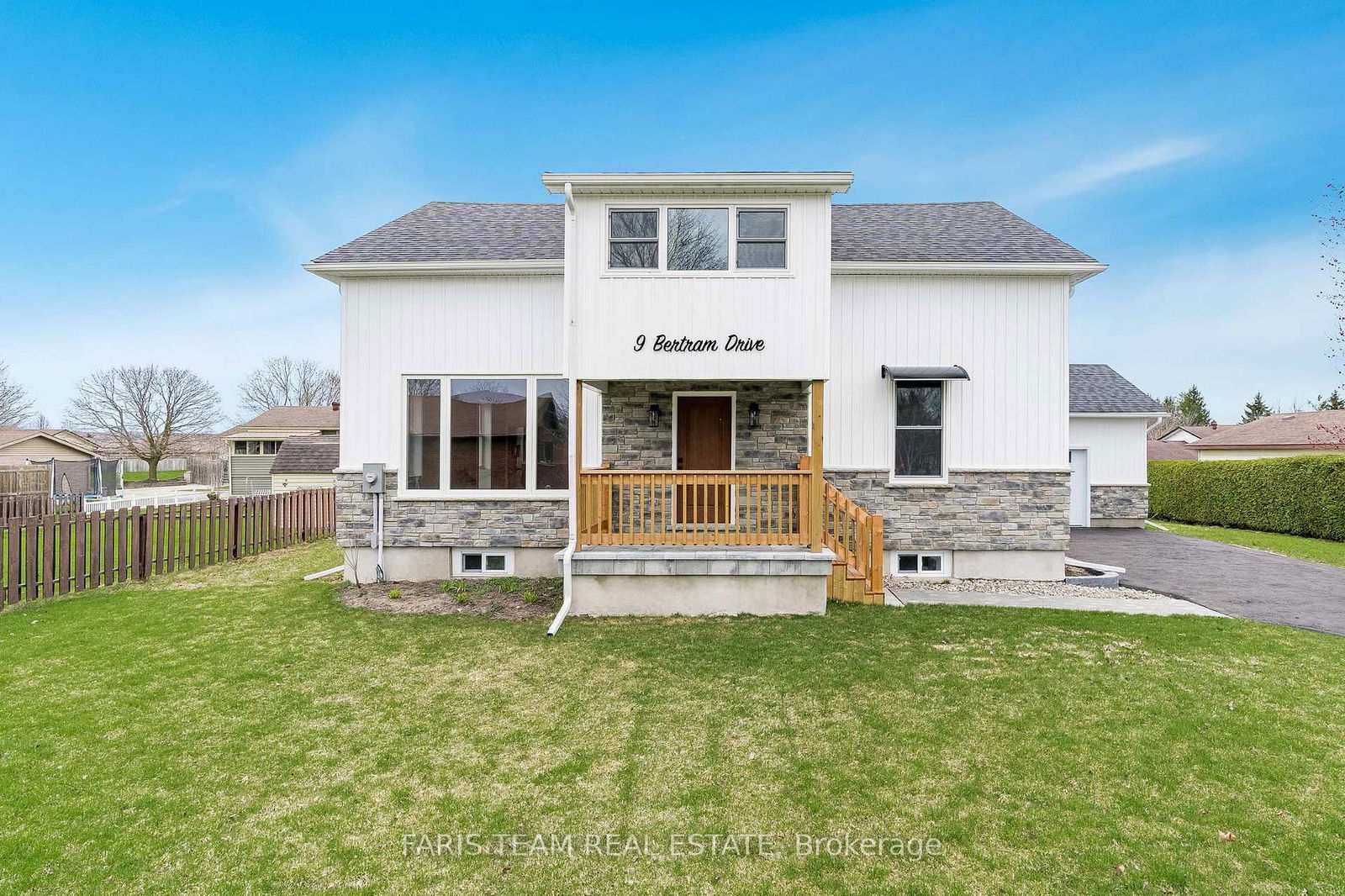 Detached House for sale at 9 Bertram Drive, Springwater, Elmvale, L0L 1P0 - MLS: S12111251