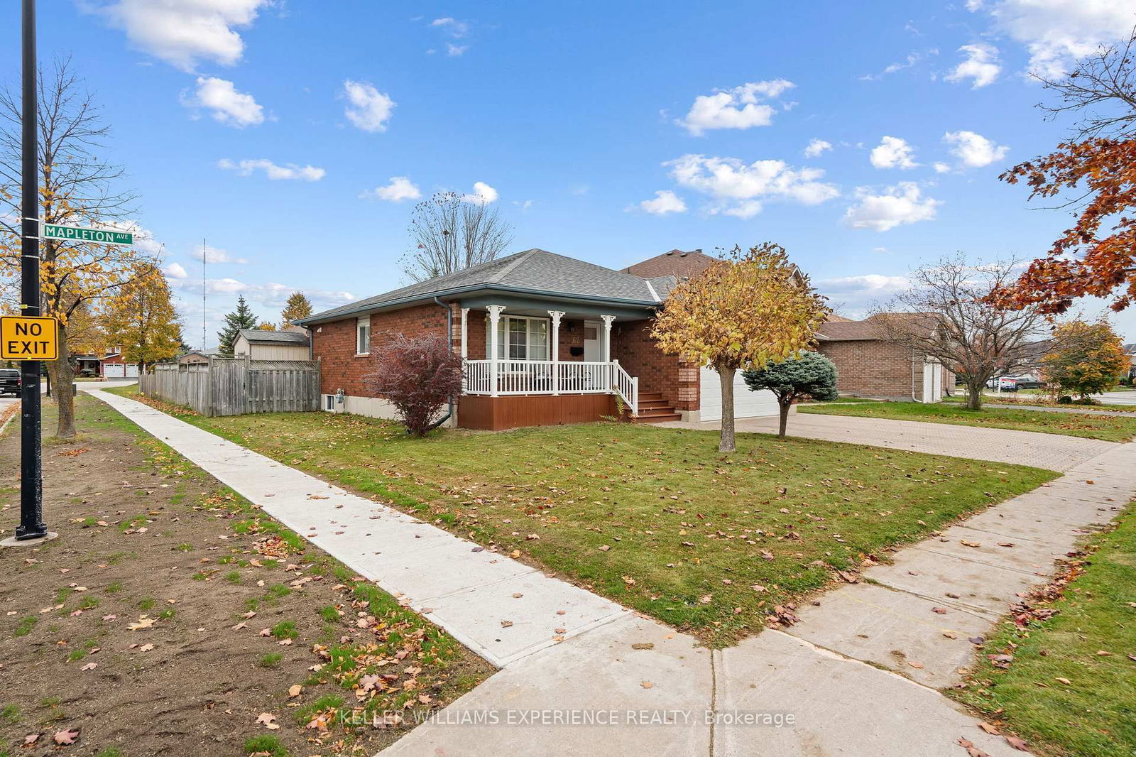 Detached House for sale at 62 Mapleton Avenue, Barrie, Holly, L4N 7L6 - MLS: S12111268