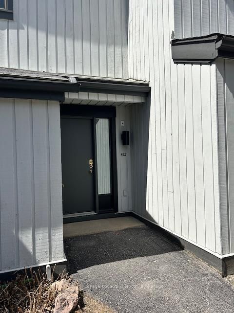 422 - 14 Dawson Drive