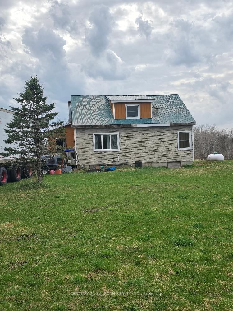 Detached House for sale at 2438 Uhthoff Line, Severn, Rural Severn, L3V 6H4 - MLS: S12111387