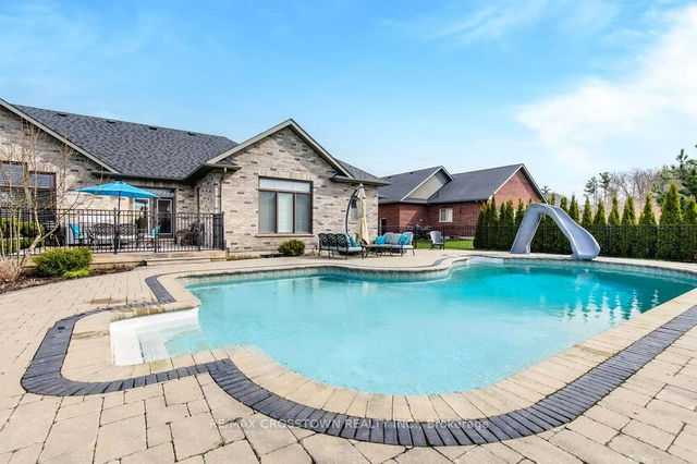 25 MENNILL Drive