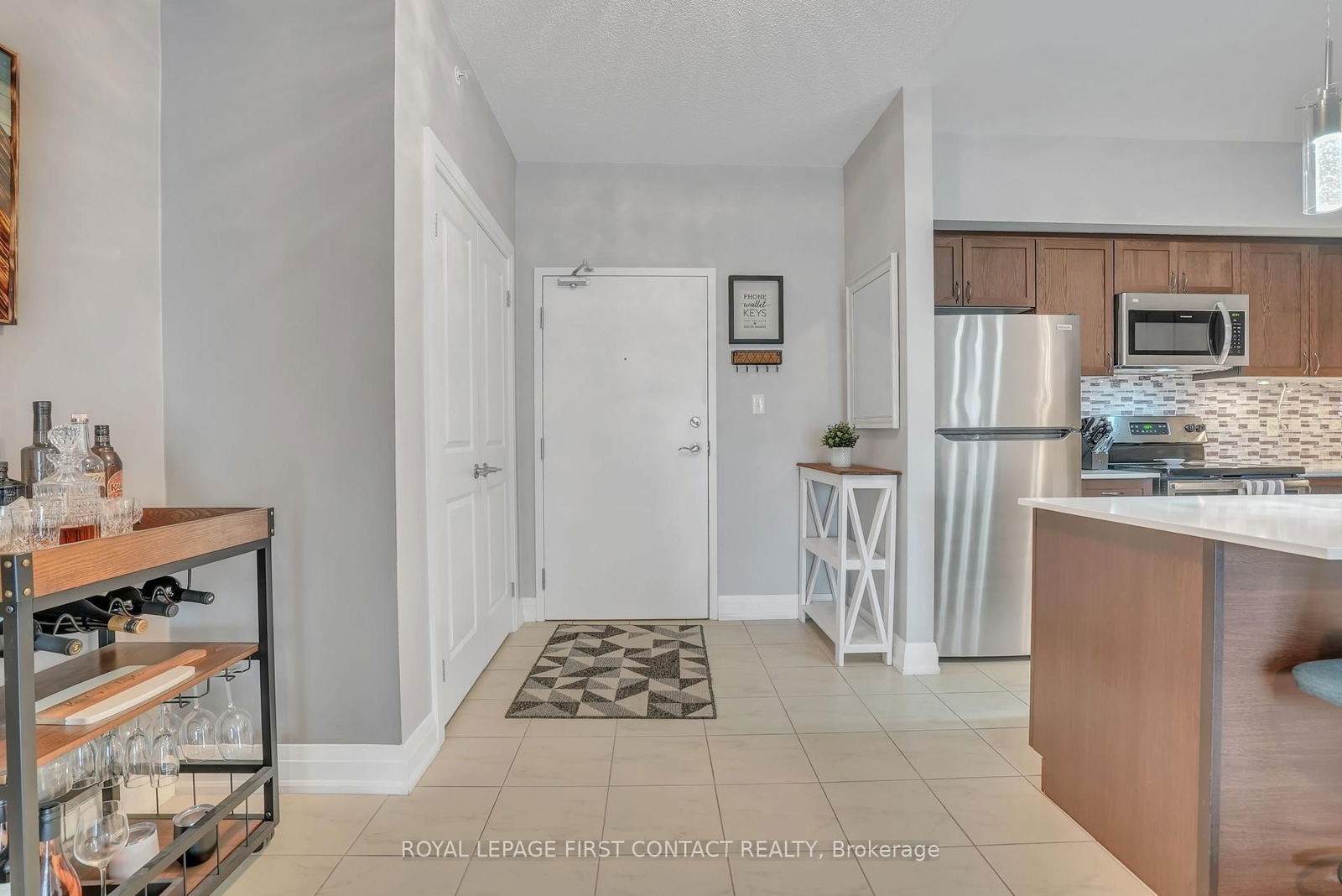 Condo for sale at 305-306 Essa Road, Barrie, Ardagh, L9J 0H5 - MLS: S12111792