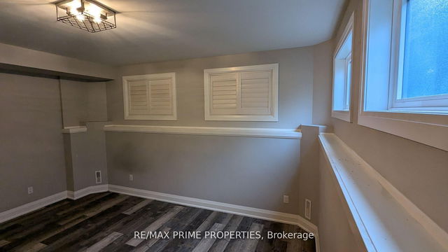 Lower - 88C Clapperton Street