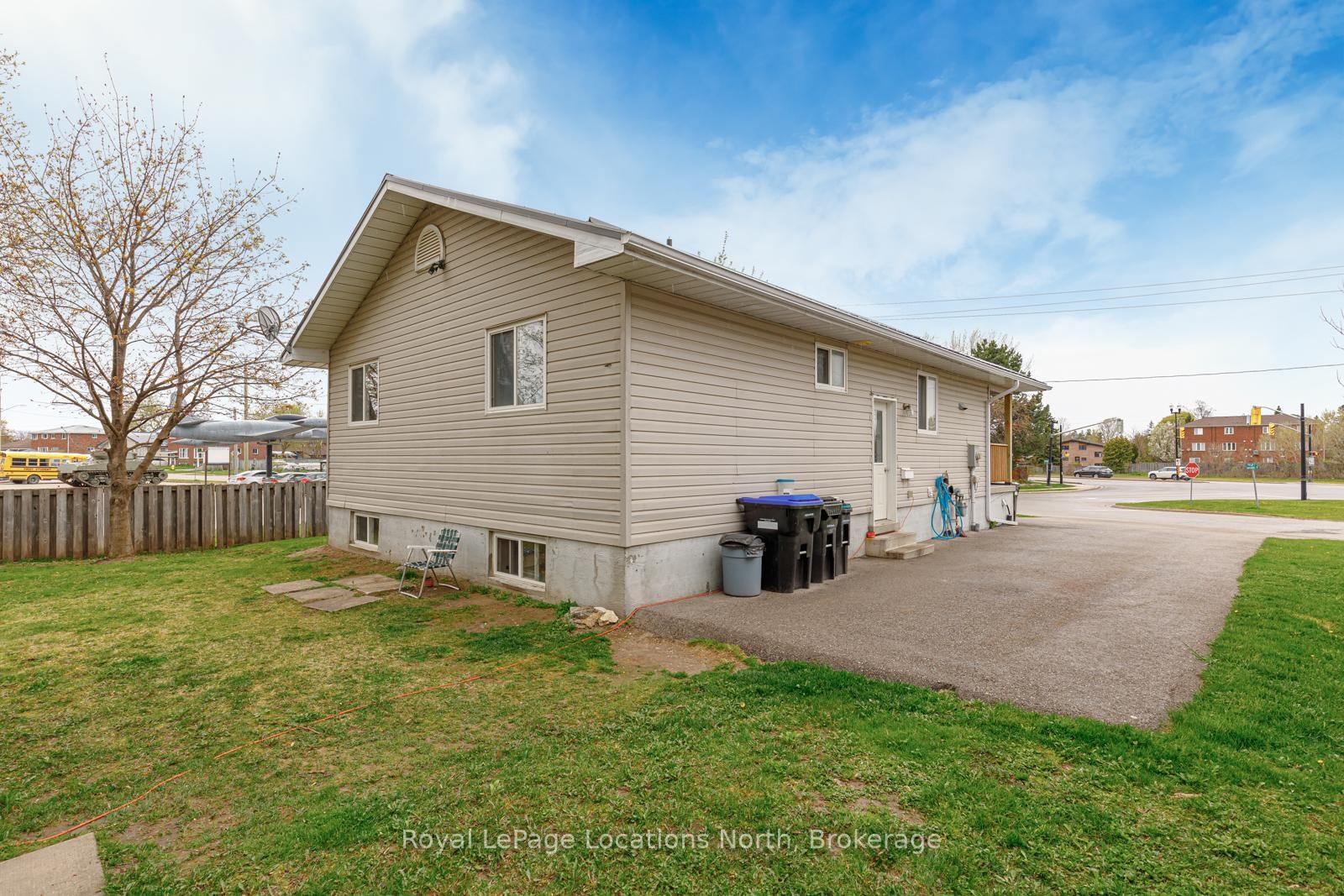 Listing Image 17