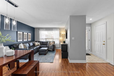 63 Butternut Dr, Barrie - Holly image-0-2
