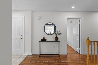 63 Butternut Dr, Barrie - Holly image-0-4