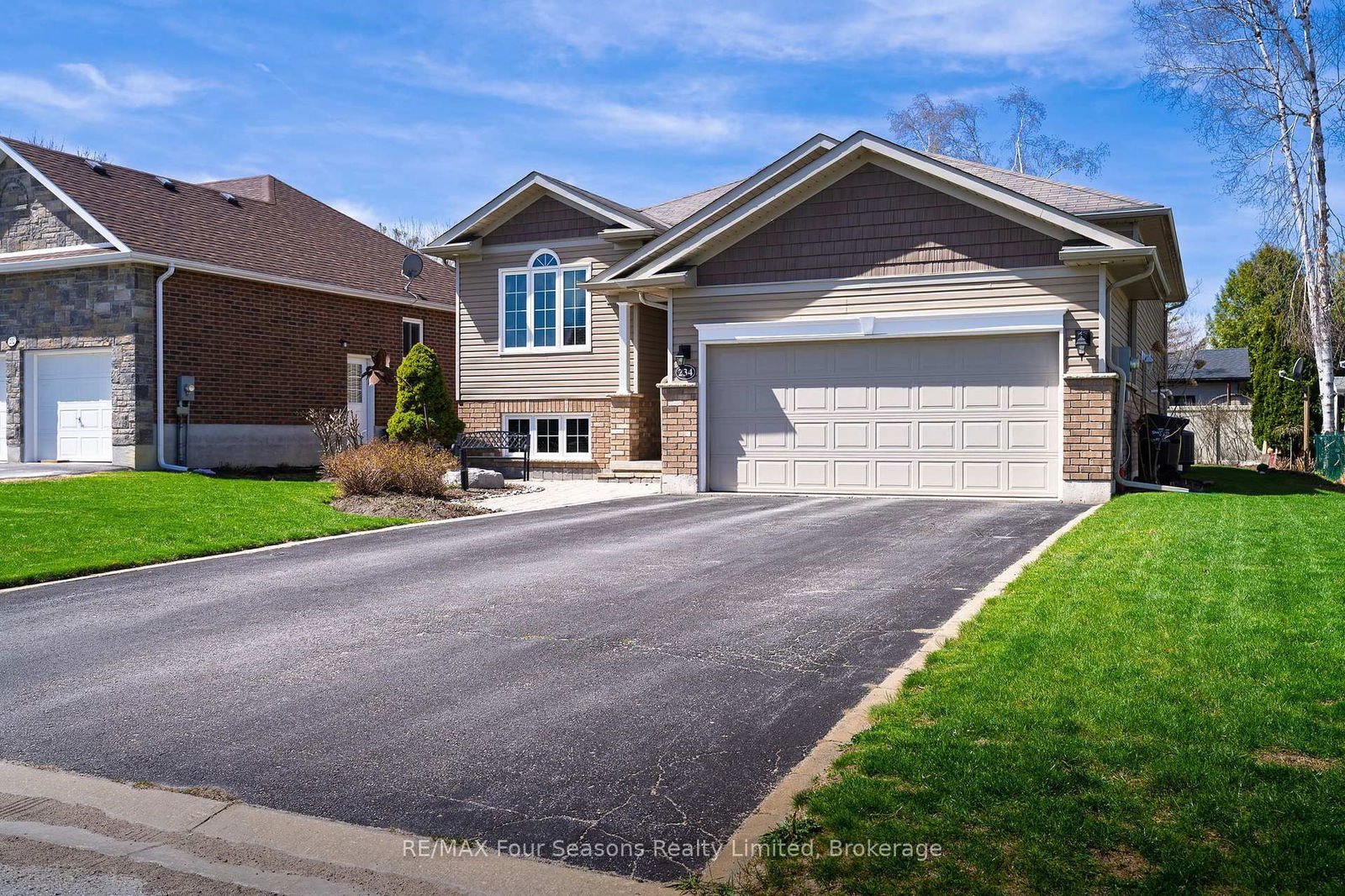 Detached House for sale at 234 Dominion Drive, Clearview, Stayner, L0M 1S0 - MLS: S12112025