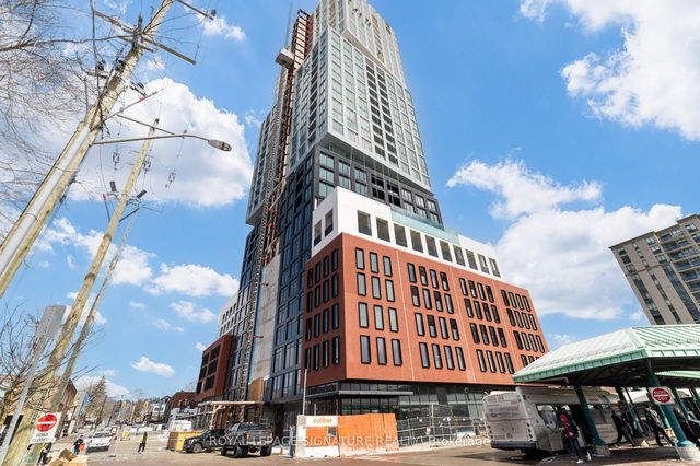2404 - 39 Mary St Street