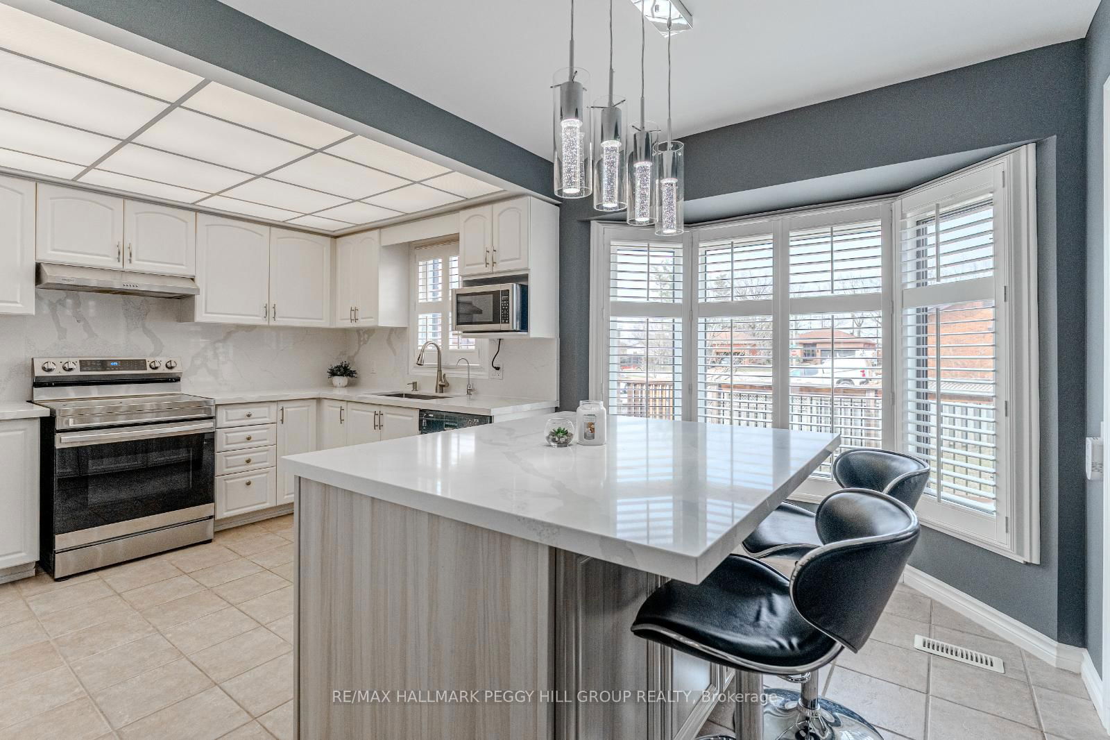 Detached House for sale at 12 Thackeray Crescent, Barrie, Letitia Heights, L4N 6J6 - MLS: S12112255