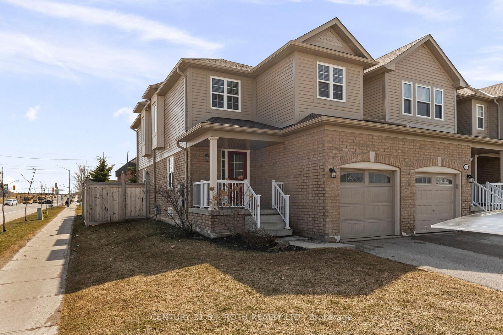 Townhouse for sale at 114 Majesty Boulevard, Barrie, Innis-Shore, L4M 0E5 - MLS: S12113724