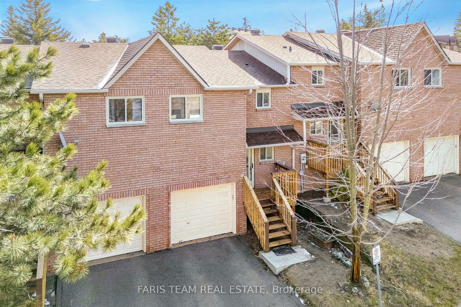 Townhouse for sale at 6 Pheasant Trail, Barrie, Ardagh, L4N 6W4 - MLS: S12113793