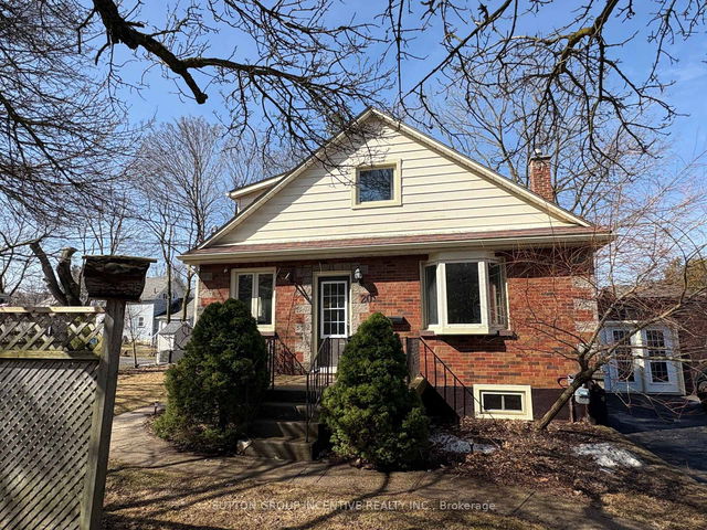 Upper - 20 Bayview Drive