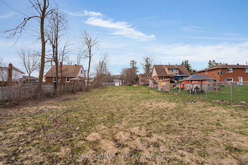 147 Peel St, Barrie, L4M 3L7 | Image 3