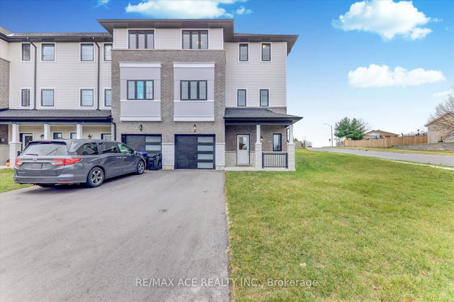 2 Lahey Crescent