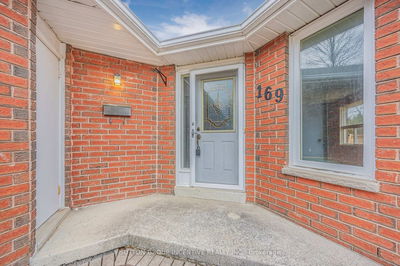 169 Livingstone St, Barrie - West Bayfield image-0-4