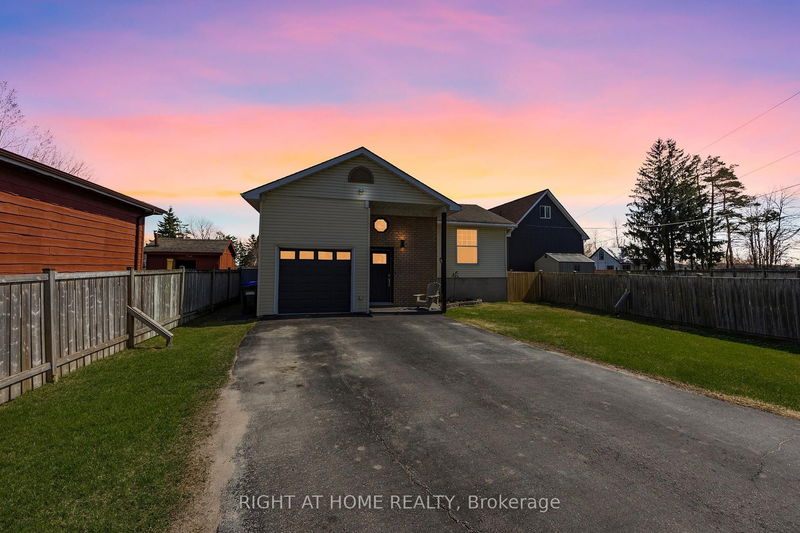 9205 11 Highway, Severn - West Shore image-0-0