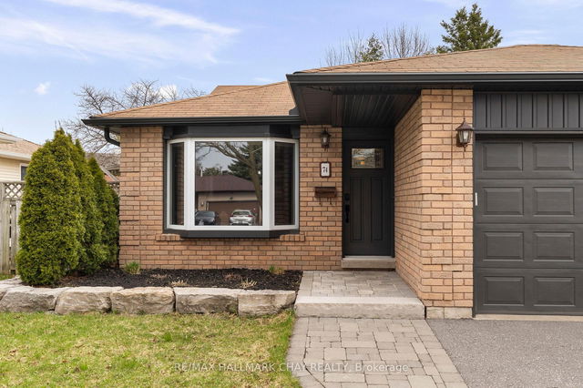 74 Bronte Crescent