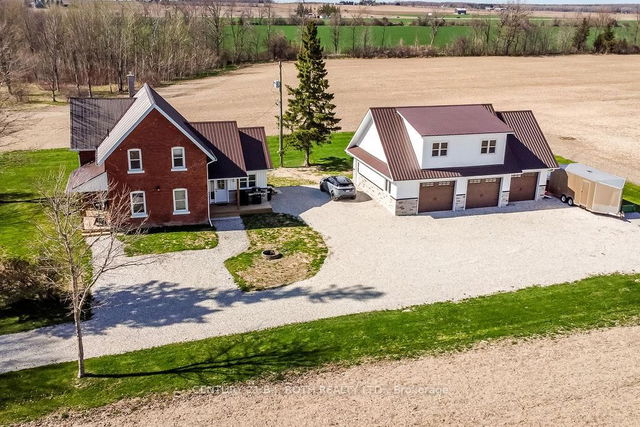 1153 Glengarry Landing Road