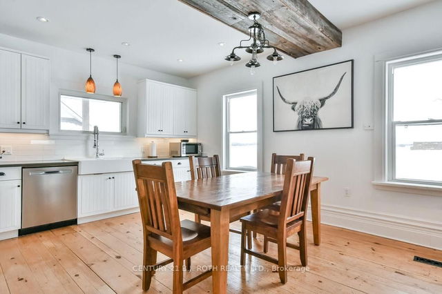 1153 Glengarry Landing Road
