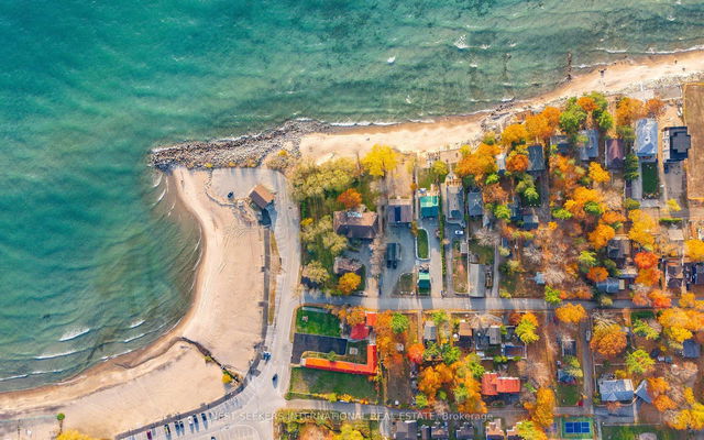 20 Tiny Beaches Road